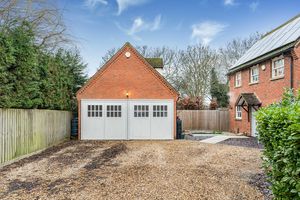 Garage - click for photo gallery